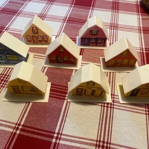 Christmas Village Retro- Set of 8